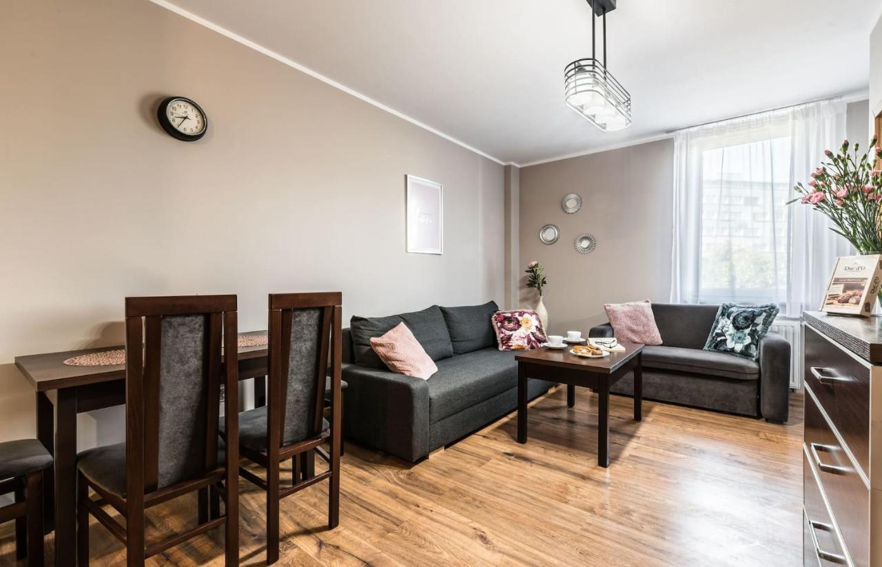 Rent Like Home - Gwiazdzista 10 Βρότσλαβ Εξωτερικό φωτογραφία