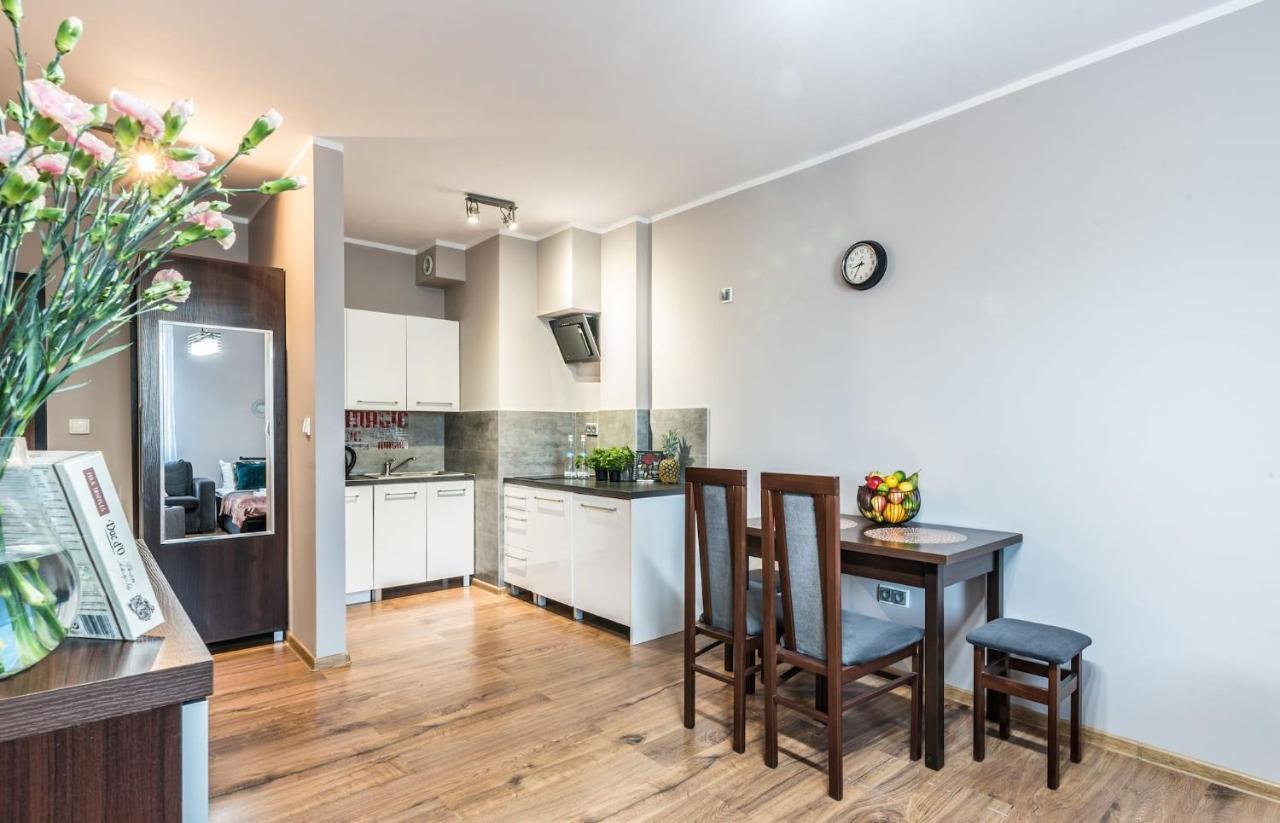 Rent Like Home - Gwiazdzista 10 Βρότσλαβ Εξωτερικό φωτογραφία